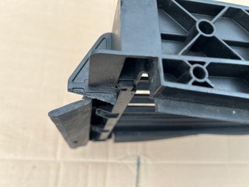 Жалюзи воздухозаборника Renault Trafic III 620C4334R Vivaro B