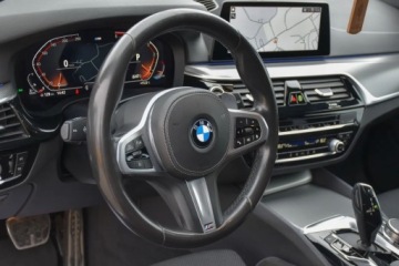 BMW Seria 5 G30-G31 Touring 520d 190KM 2019 BMW Seria 5 BMW 520D 190KM M-SPORT ALU19 LED Alkantara Virtual Gwarancja 1, zdjęcie 21