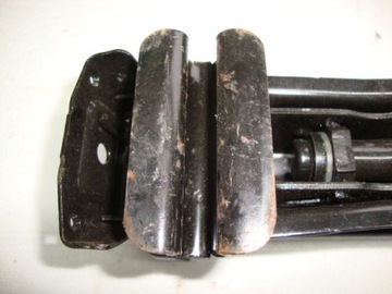 FORD FIESTA MK7 ДОМКРАТ 8V21-17080-AD КЛЮЧ 19 мм