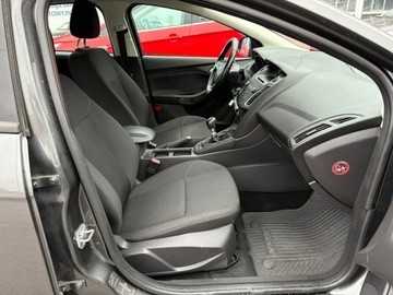 Ford Focus III Hatchback 5d facelifting 1.0 EcoBoost 125KM 2015 Ford Focus 1.0 EcoBoost Klima Salon PL 2015, zdjęcie 17