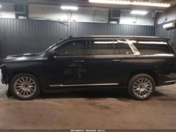 Cadillac Escalade III 2024 Cadillac Escalade Esv Premium Luxury 2024 6.2l 6.2 Benzyna 420KM, zdjęcie 2