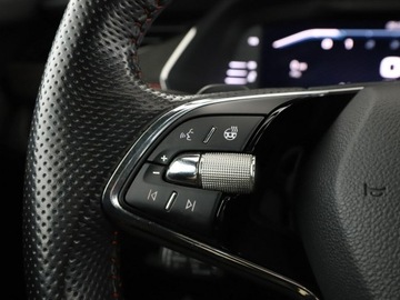 Skoda Octavia IV RS Liftback 2.0 TDI SCR 200KM 2022 Škoda Octavia Skoda Octavia RS 200KM Virtual Navi, zdjęcie 30