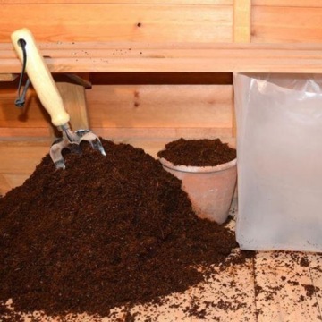 Рыхлый субстрат Кокосово-торфяная почва для цветов и растений, рассады 5л