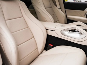 Mercedes GLE V167 SUV Facelifting 2.0 300d 269KM 2025 MERCEDES-BENZ GLE 300 d 4-Matic AMG Line 2.0 (269KM) 2025, zdjęcie 4