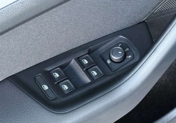 Volkswagen Passat B8 Variant Facelifting 1.5 TSI EVO 150KM 2022 Volkswagen Passat Reflektory LED FrontLane Assist ACC Salon PL FVAT23, zdjęcie 24