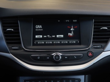 Opel Astra J GTC 1.6 CDTI Ecotec 110KM 2017 Opel Astra 1.6 CDTI, Salon Polska, Serwis ASO, zdjęcie 11