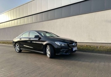 Mercedes CLA C117 Coupe 1.6 180 122KM 2014 Mercedes-Benz CLA Mercedes-Benz CLA 180 Urban 1.6 Benzyna 122KM, zdjęcie 1