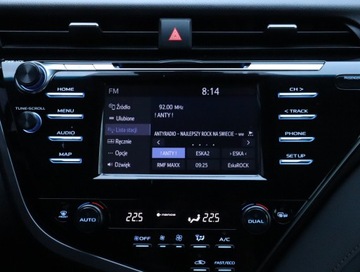 Toyota Camry IX Sedan 2.5 Hybrid Dynamic Force 218KM 2019 Toyota Camry 2.5 Hybrid, Salon Polska, zdjęcie 11