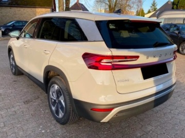 Skoda Kodiaq II SUV 1.5 TSI mHEV 150KM 2026 SKODA Kodiaq Selection 1.5 TSI mHEV DSG Suv 150KM 2026, zdjęcie 3