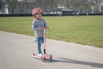 Безопасный, регулируемый трехколесный самокат Primo Foldable Globber для детей.