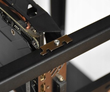КОРПУС КРИПТО-ЭКСКАВАТОРА 12GPU 4PSU MC12B