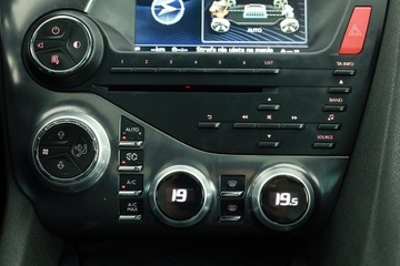 DS 5 Hatchback (Citroen) 2.0 HDi Hybrid4 200KM 2014 Citroen DS5 Hybrid4 Airdream, 197 KM, 4X4, zdjęcie 9