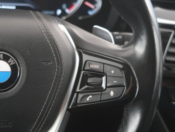 BMW Seria 5 F10-F11 Touring Facelifting 520d 190KM 2017 BMW 5 520d xDrive, Salon Polska, Serwis ASO, zdjęcie 18