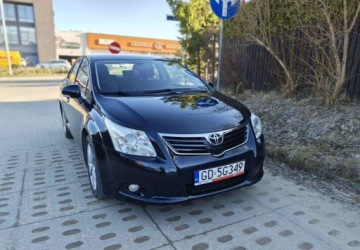 Toyota Avensis III Sedan 2.0 D-4D 126KM 2011 Toyota Avensis Toyota Avensis 2.0 D-4D 2.0 Diesel 126KM, zdjęcie 1