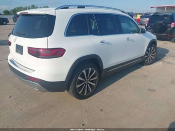 Mercedes GLB 2022 Mercedes-Benz GLB 250 2022 2.0l 2.0 Benzyna 221KM, zdjęcie 5