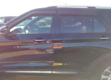 Ford Explorer VI 2021 Ford Explorer 2021, 3.0L, 4x4, PLATINUM, od ubezpieczalni 3.0 Benzyna 365KM, zdjęcie 2