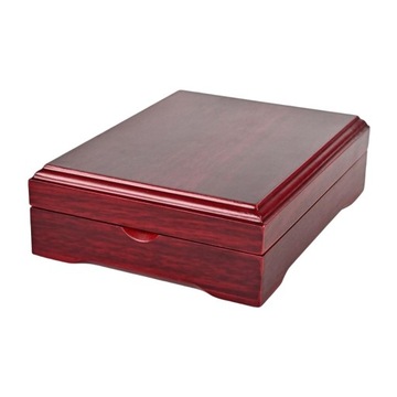 Klasyczne drewniane pudełko ekspozycyjne Odznaka medalowa 12 cm x 16 cm x 3,5 cm