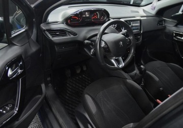 Peugeot 208 I Hatchback 5d 1.4 HDI 68KM 2014 Peugeot 208 1.4 Diesel _ 68 KM - Zarejestrowany _ Serwisowany 1.4 Diesel, zdjęcie 4