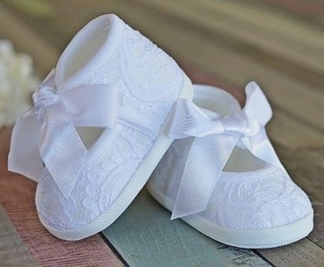 KELLO - Buciki koronkowe 10 cm na chrzest
