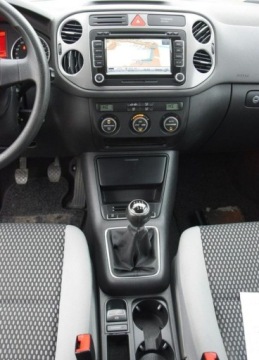 Volkswagen Tiguan I SUV 2.0 TDI CR DPF BlueMotion 140KM 2010 Volkswagen Tiguan 2.0TDI Navi Kamera Oryginal Lakier 2 KPL KOL Sprowadzony, zdjęcie 32