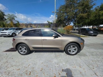 Porsche Macan SUV 2.0 252KM 2018 Porsche Macan Base 2018 2.0 Benzyna 252KM, zdjęcie 4