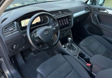 Volkswagen Tiguan II SUV 1.5 TSI EVO 150KM 2019 Volkswagen Tiguan Comfortline Pakiety, ACC, Kamera, GPS, ergoActive z mas, zdjęcie 5