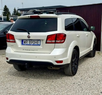 Fiat Freemont 2.0 Multijet II 16v 170KM 2015 Fiat Freemont 2.- mjet diesel 170KM Black Code 4x4 Automat DVD TV Nawi Sko, zdjęcie 7