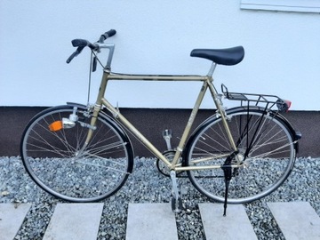 НЕМЕЦКИЙ МУЖСКОЙ ДОРОЖНЫЙ ГИГАНТ