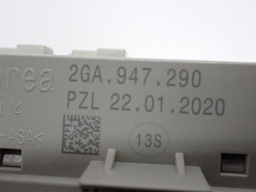 LAMPA INTERIÉR KABINY ORIGINÁLNÍ 2GA947290 VW T-ROC 21R