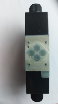 Направляющий электромагнитный клапан 4WE6H6X/EW110N9K4 Rexroth