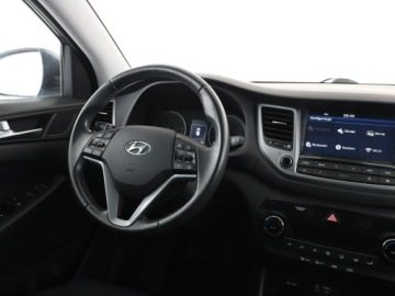 Hyundai Tucson III SUV 1.7 CRDI 115KM 2017 Hyundai Tucson Kamera, Navi, Aut.klima, Bluetooth, zdjęcie 15