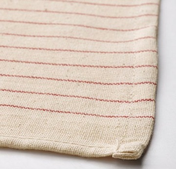 ИКЕА ВИППССТАРР - скатерть в полоску 150х150 см.