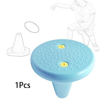 Футбольный конус, сбалансированный табурет на одной ноге, игра в футбол на открытом воздухе