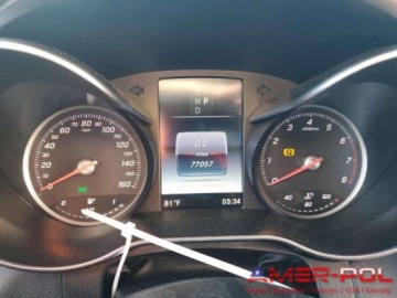 Mercedes Klasa C W205 2017 Mercedes-Benz Klasa C _W205_C 300_4Matic_241 km_2017r. 2.0 Benzyna 241KM, zdjęcie 9