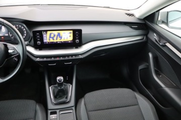 Skoda Octavia IV Liftback 1.5 TSI EVO 150KM 2022 Skoda Octavia 1.5 TSI, Salon Polska, zdjęcie 7