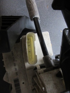 MERCEDES ML W164 ZÁMEK PRAVÝ ZADNÍ 1697302255Q3 1697302255 Q3