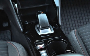 Peugeot 208 II e-208 Elektryczny 136KM 2021 Peugeot 208 e 208 Apple car Android auto Asystent pasa ruchu 136KM, zdjęcie 20