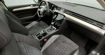 Volkswagen Passat B8 Variant 2.0 TDI BlueMotion SCR 190KM 2019 Volkswagen Passat 4-Motion Automat Navi Parktronic Kamera Alcantara, zdjęcie 15
