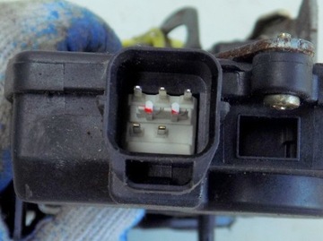 HYUNDAI SANTA FE I 02R ZÁMEK DVEŘE LEVÝ ZADNÍ