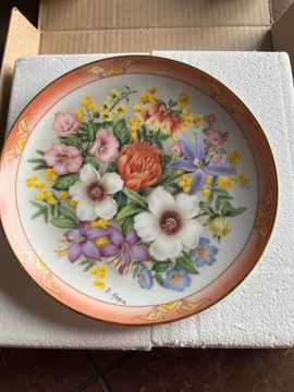 Porcelanowy talerz kwiaty Bouquets of the world the Dambury Mint D. Hague