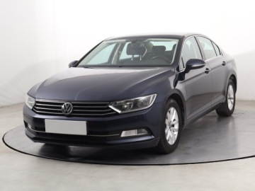 Volkswagen Passat B8 Limousine 1.4 TSI ACT 150KM 2015 VW Passat 1.4 TSI, Salon Polska, Klima, zdjęcie 1