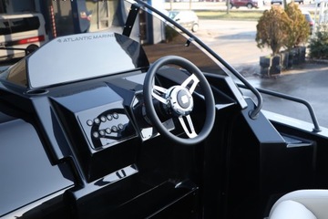 Новая моторная лодка Atlantic Marine 690 с прицепом