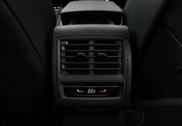 Volkswagen Golf VIII Variant 1.5 eTSI 150KM 2024 Volkswagen Golf 1.5TSI e 150KM R-Line, Okno Panoramiczne, Fotele Podgrzewa, zdjęcie 14