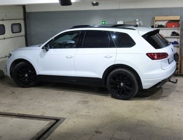 Volkswagen Touareg III SUV 3.0 V6 SCR TDI 286KM 2019 VW Touareg R-Line PL Full Wentyle Masaż Dynaudio Panorama Dociąg Matrix Hak, zdjęcie 30