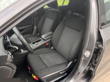 Mercedes Klasa A W176 Hatchback 5d Facelifting 180 d 109KM 2016 Mercedes A 180 CDI 1.5d 109KM 2016r, zdjęcie 10
