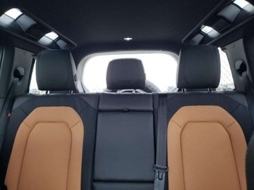 Land Rover Defender IV (L663) 2024 Land Rover Defender x-dynamic se, 2024r., 4x4, 3.0L 3.0 Benzyna 395KM, zdjęcie 8