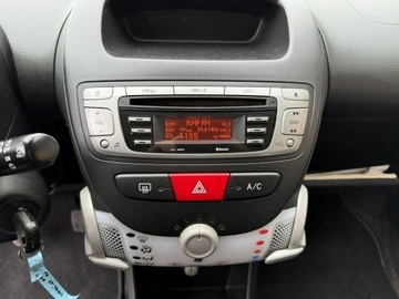 Citroen C1 I Hatchback 3d Facelifting 1.0 i 68KM 2012 Citroen C1 1,0 68KM Klimatyzacja Bluetooth Ledy, zdjęcie 11
