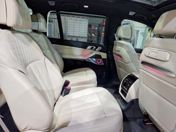 BMW X7 2026 BMW X7 M60i 2026 4.4 Benzyna 523KM, zdjęcie 11