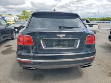 Bentley Bentayga 2019 Bentley Bentayga 2019. 4.0 Benzyna 550KM, zdjęcie 2
