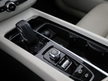 Volvo XC60 II Crossover Plug-In 2.0 T6 Plug-in Hybrid 340KM 2020 Volvo XC 60 PHEV jasne skóry 4x4 full LED, zdjęcie 27